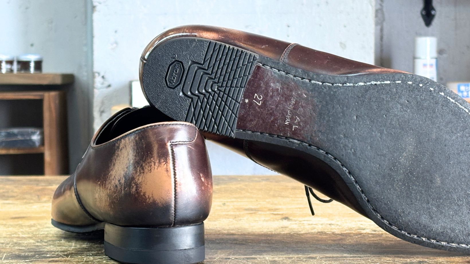 リーガル ビジネスシューズ Vibram ヒール 靴底 修理後