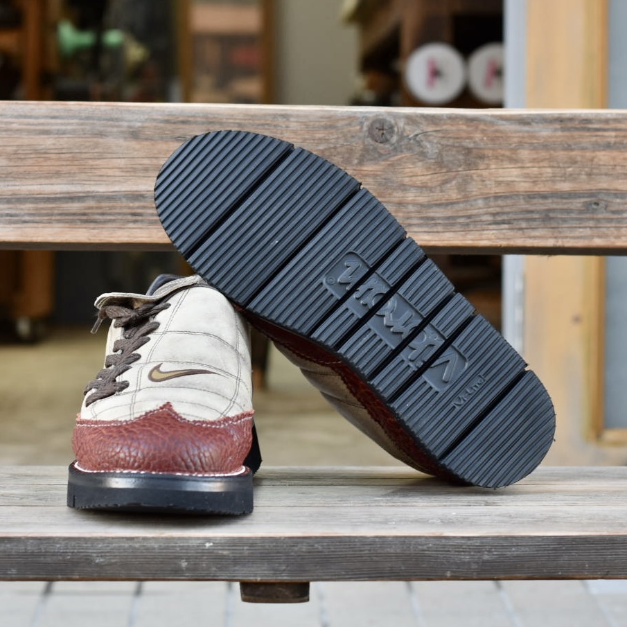 Vibram9105 グロキシカット ソール底面 深い溝のスリット