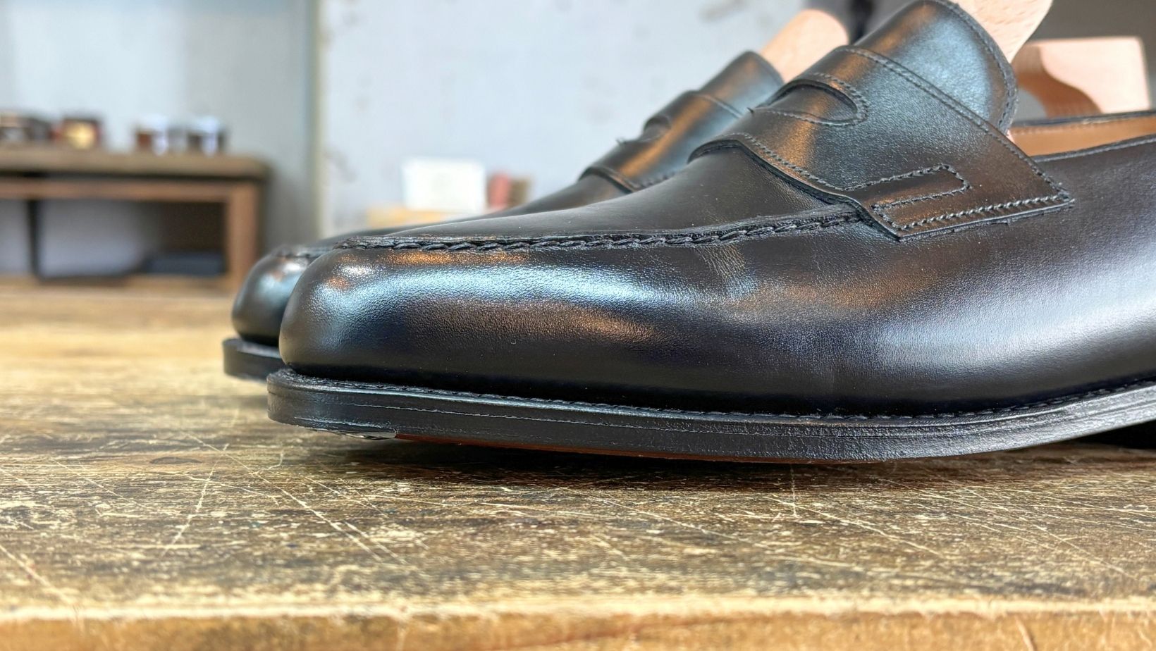 ジョンロブ ロペス トゥスチール取り付け完成