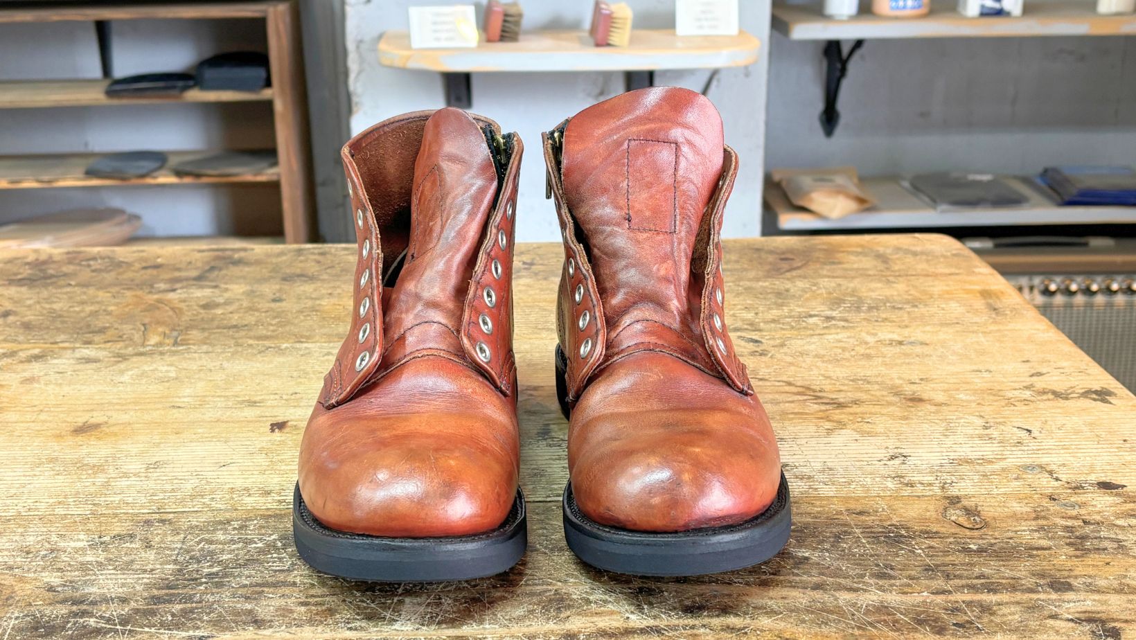 Vibram1002ソールへ交換したレッドウィング8166 正面