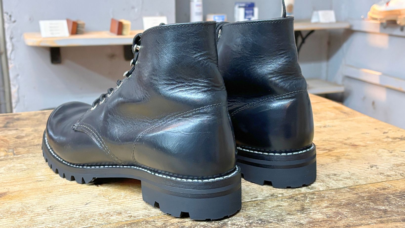 レッドウィング8165 Vibram100カスタム後のかかと