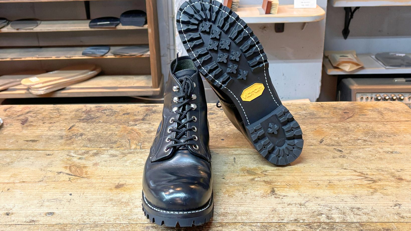レッドウィング8165に取り付けたVibram100ソール底面