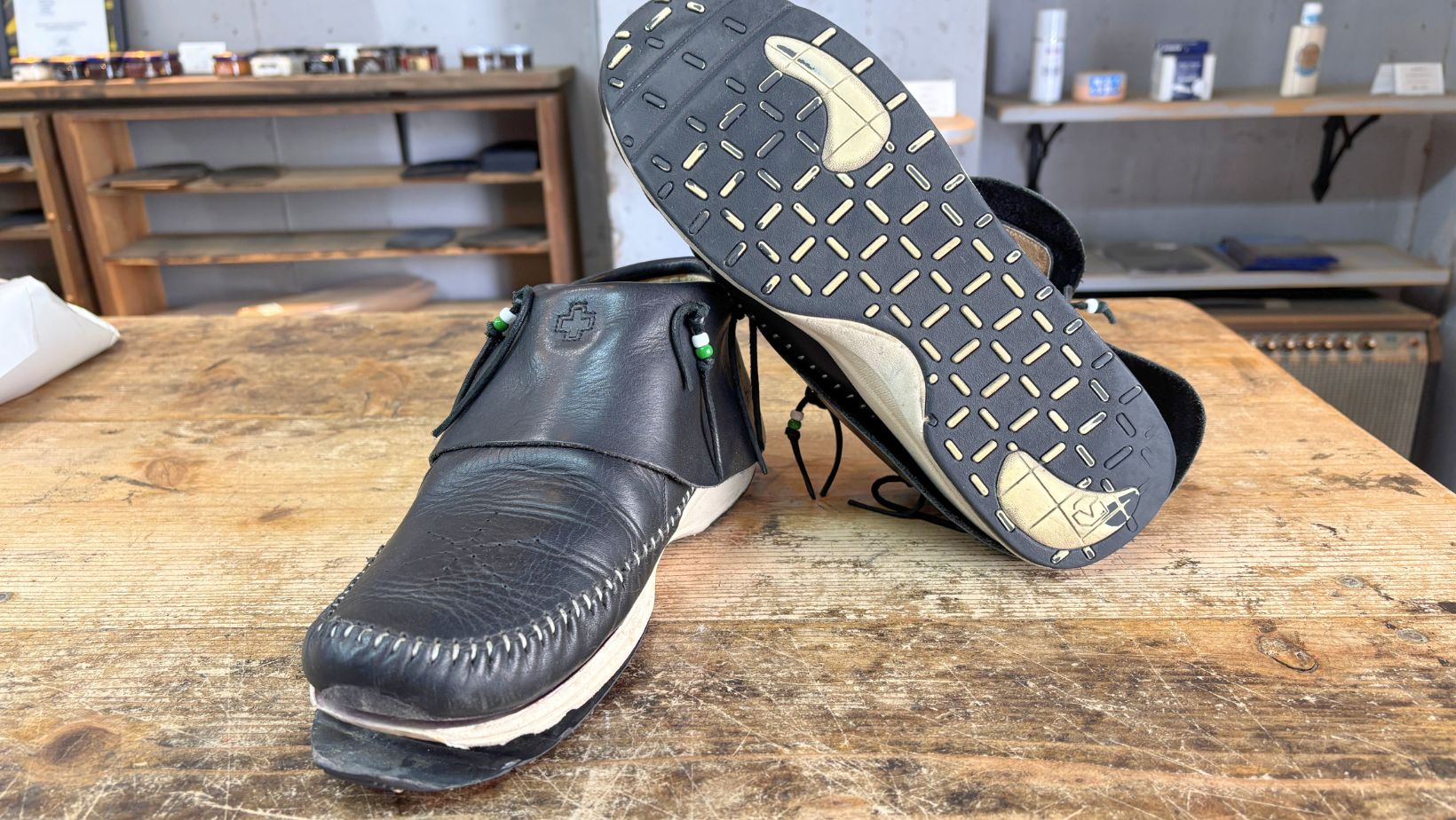 ソール剥がれが発生したvisvim FBT LHAMO-FOLKの靴底