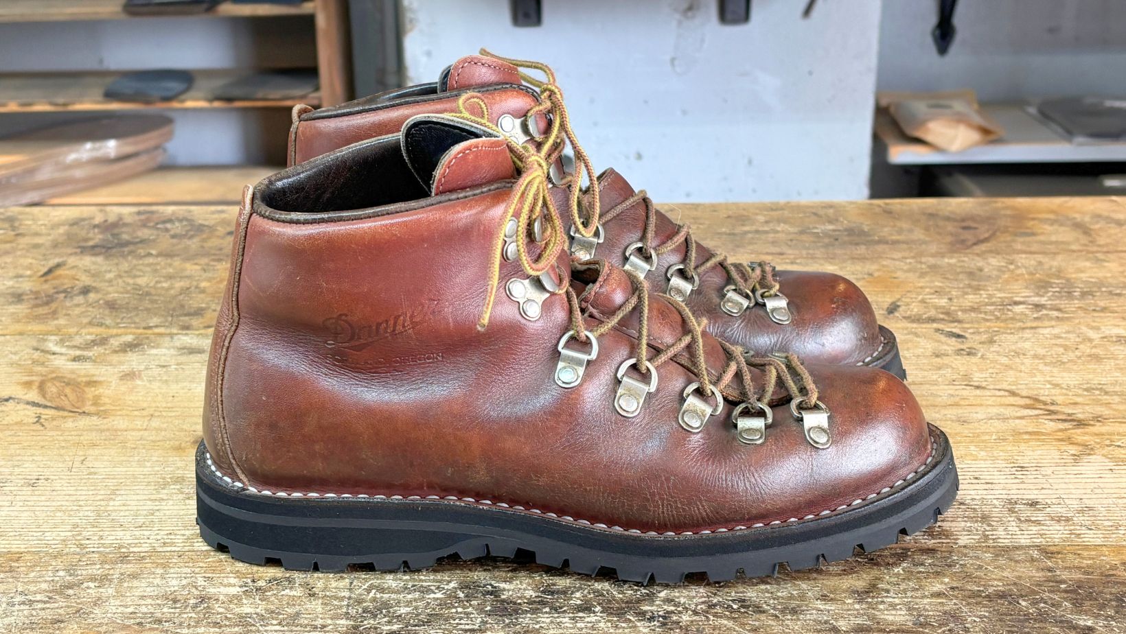 Vibram148でソール交換したダナー マウンテンライト