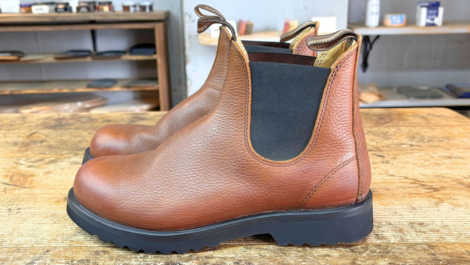 ブランドストーンVibram947ソール交換後の茶色モデル