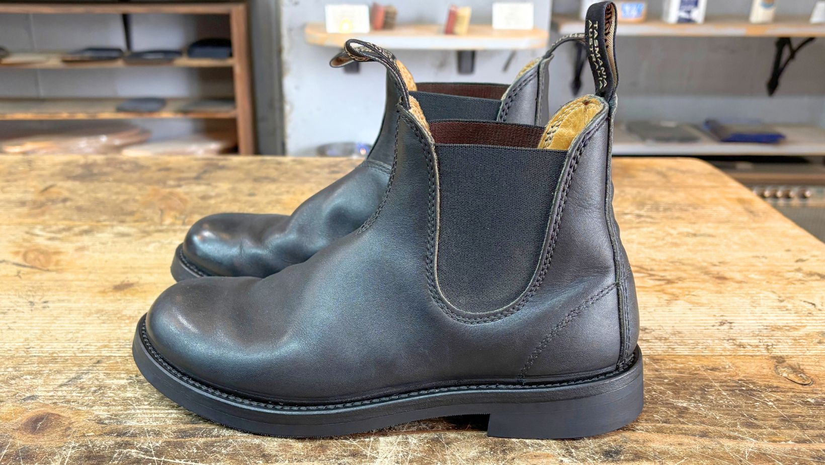 ブランドストーンVibram430カスタムのコバと出し縫い